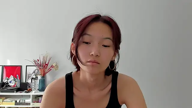 Snapshot of ailey_chao chatting on 10.03.25 ailey chao online show from 10.03.25