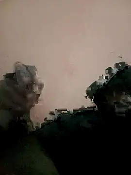 Snapshot of Lukhel chatting on 03.19.25 Lukhel online show from 03.19.25