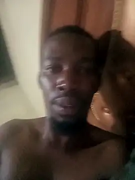 Snapshot of Lukhel chatting on 03.21.25 Lukhel online show from 03.21.25