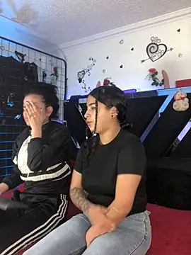 1lovelygirls online show from 11.19.25