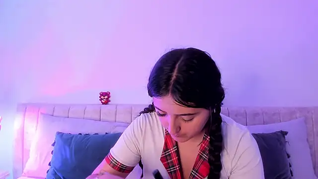 Kathia Morelli online show from 02.15.25