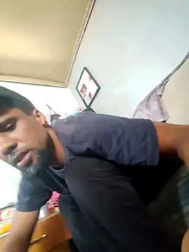 Snapshot of Tigermanboy chatting on 10.17.25 Tigermanboy online show from 10.17.25