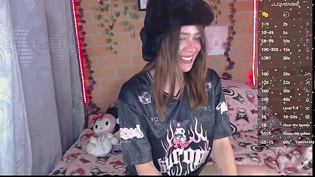 Snapshot of candypaint_7u7 chatting on 10.23.25 candypaint 7u7 online show from 10.23.25