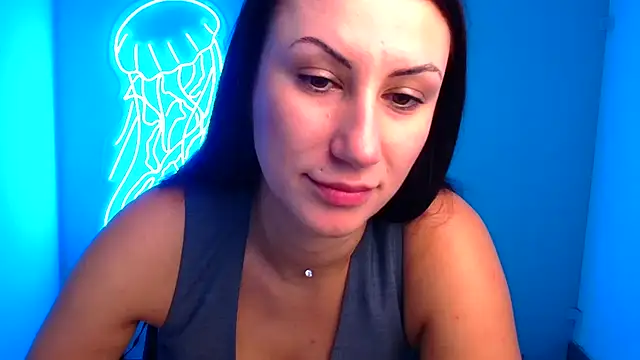 Loren Moa online show from 12.26.24