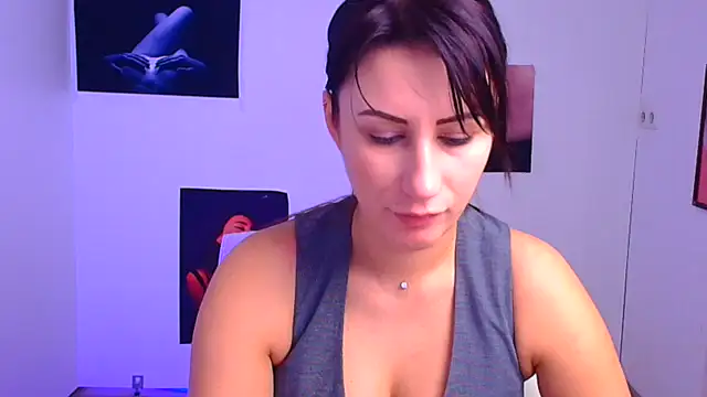 Loren Moa online show from 01.18.25