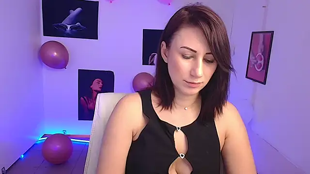 Loren Moa online show from 03.10.25