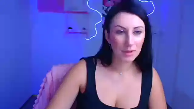 Loren Moa online show from 10.30.25