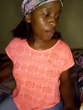 Snapshot of Nomawethu2002 chatting on 11.04.25 Nomawethu2002 online show from 11.04.25