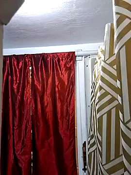 Snapshot of Robriguezxxx chatting on 12.16.24 Robriguezxxx online show from 12.16.24