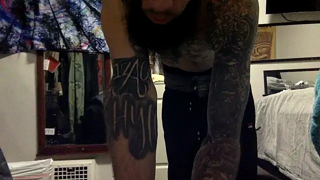 Snapshot of Robriguezxxx chatting on 02.10.25 Robriguezxxx online show from 02.10.25