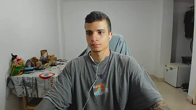 Snapshot of Balo_lovers chatting on 01.31.25 Balo lovers online show from 01.31.25