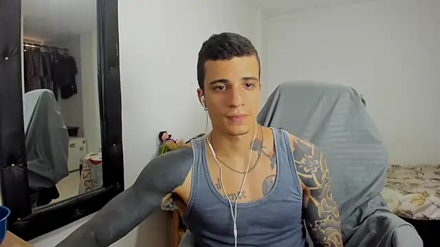 Snapshot of Balo_lovers chatting on 02.09.25 Balo lovers online show from 02.09.25