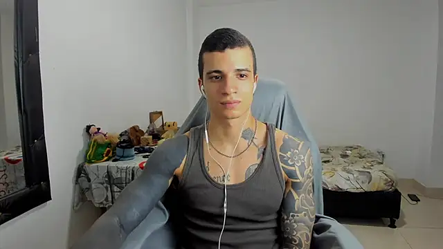 Snapshot of Balo_lovers chatting on 02.11.25 Balo lovers online show from 02.11.25