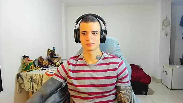 Snapshot of Balo_lovers chatting on 03.19.25 Balo lovers online show from 03.19.25