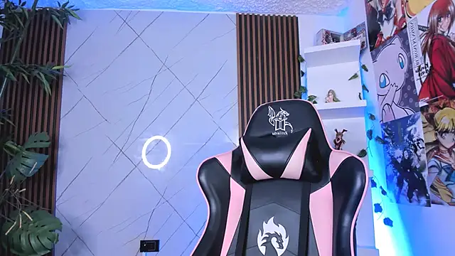 Victoria Adams14 online show from 02.20.25