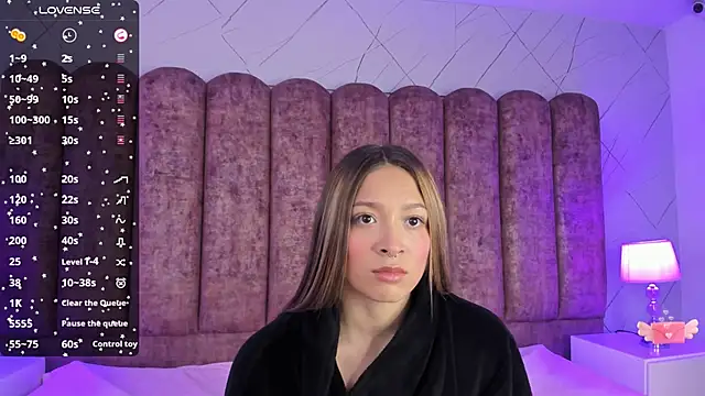 Victoria Adams14 online show from 03.19.25