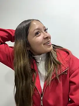 Victoria Adams14 online show from 11.16.25