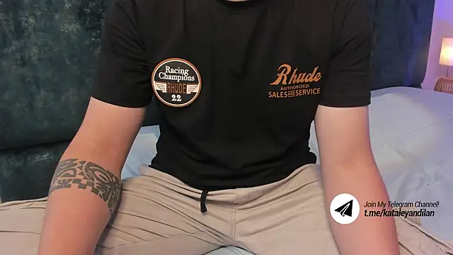 Snapshot of kataleyandliam chatting on 02.20.25 kataleyandliam online show from 02.20.25