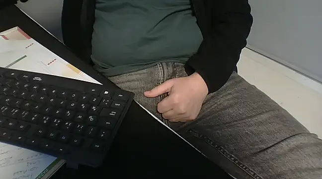 Koraymoray15 online show from 02.28.25