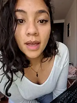 Thaliacooper  online show from 12.11.24