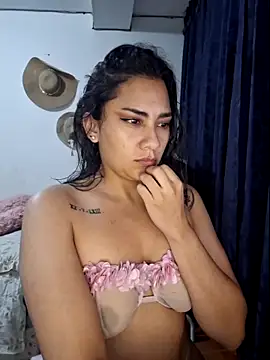 Thaliacooper  online show from 01.18.25