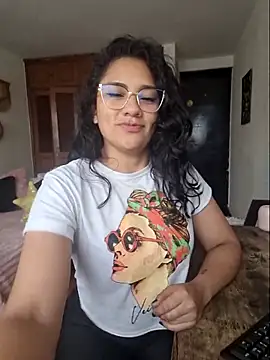 Thaliacooper  online show from 09.11.25