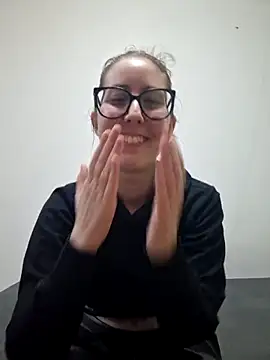 Snapshot of Sarah459 chatting on 01.05.25 Sarah459 online show from 01.05.25