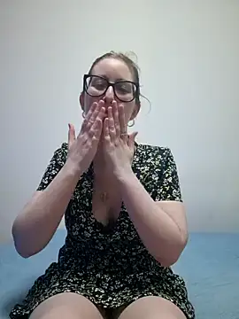 Snapshot of Sarah459 chatting on 02.07.25 Sarah459 online show from 02.07.25