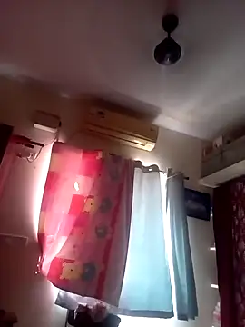 Snapshot of Aishu-tamil09 chatting on 12.10.24 Aishu-tamil09 online show from 12.10.24