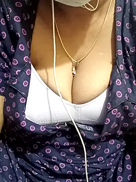 Snapshot of Aishu-tamil09 chatting on 03.01.25 Aishu-tamil09 online show from 03.01.25