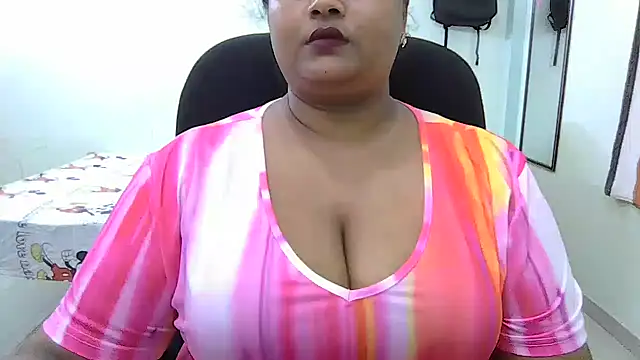 Snapshot of tamil_ureniya chatting on 01.22.25 tamil ureniya online show from 01.22.25