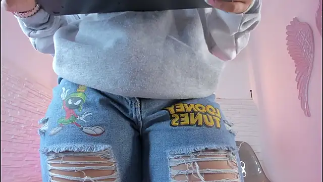 Snapshot of mia_six66 chatting on 01.25.25 mia six66 online show from 01.25.25