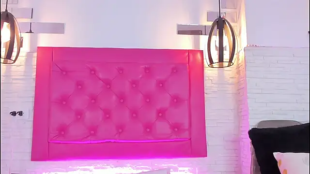 Snapshot of mia_six66 chatting on 01.31.25 mia six66 online show from 01.31.25