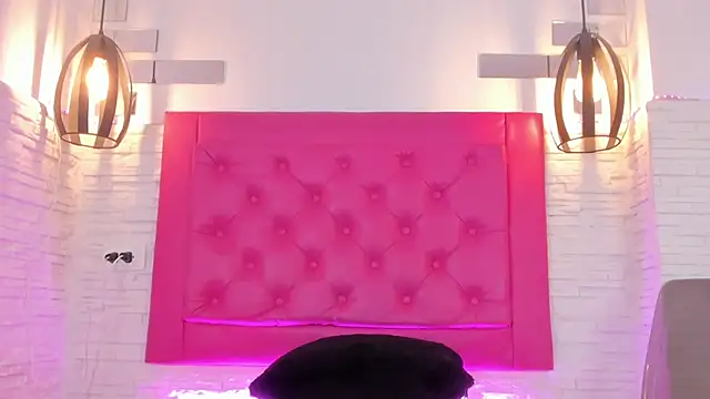 Snapshot of mia_six66 chatting on 03.06.25 mia six66 online show from 03.06.25