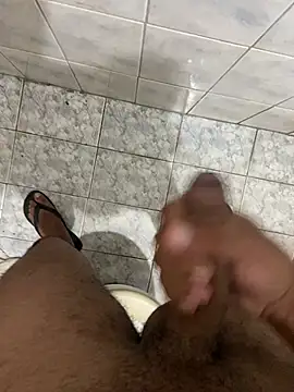 Snapshot of gomespauz chatting on 12.27.24 gomespauz online show from 12.27.24