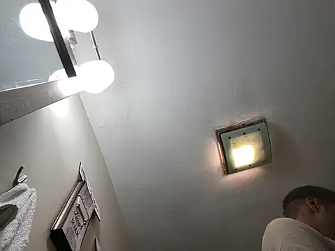 Snapshot of rayyymack chatting on 12.23.24 rayyymack online show from 12.23.24