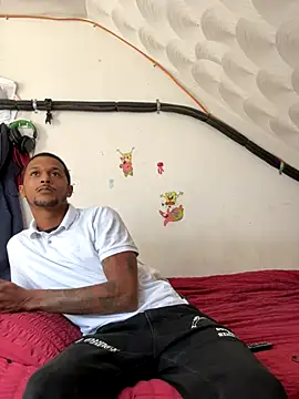 Snapshot of rayyymack chatting on 10.04.25 rayyymack online show from 10.04.25