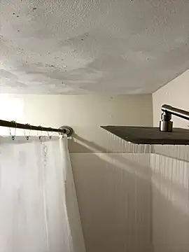 Snapshot of rayyymack chatting on 11.17.25 rayyymack online show from 11.17.25