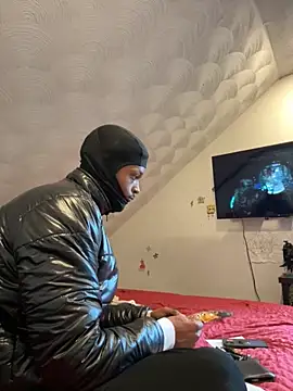 Snapshot of rayyymack chatting on 12.01.25 rayyymack online show from 12.01.25