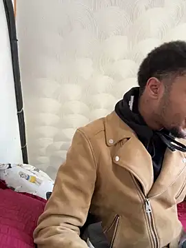 Snapshot of rayyymack chatting on 12.03.25 rayyymack online show from 12.03.25