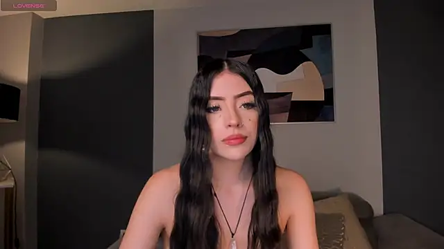 Snapshot of ValeriaRiveraX chatting on 01.24.25 ValeriaRiveraX online show from 01.24.25