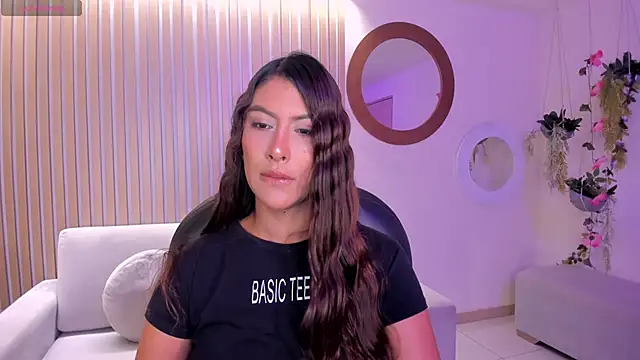 Snapshot of ArianaDumont chatting on 10.09.25 ArianaDumont online show from 10.09.25