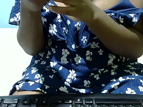 prettylacey3 online show from 12.01.25