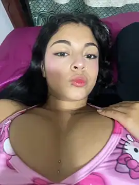 Snapshot of Dulce-diosa chatting on 10.21.25 Dulce-diosa online show from 10.21.25