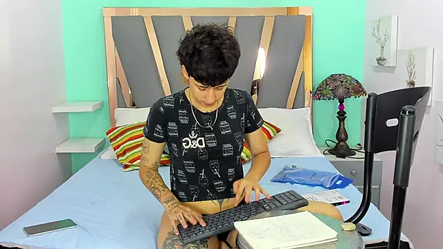 Ethan lennox online show from 12.02.25