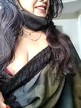 Snapshot of Cute_Ruhi99 chatting on 01.04.25 Cute Ruhi99 online show from 01.04.25