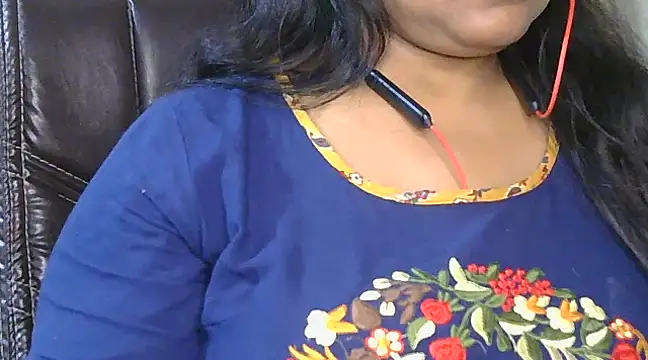 Snapshot of Cute_Ruhi99 chatting on 03.02.25 Cute Ruhi99 online show from 03.02.25