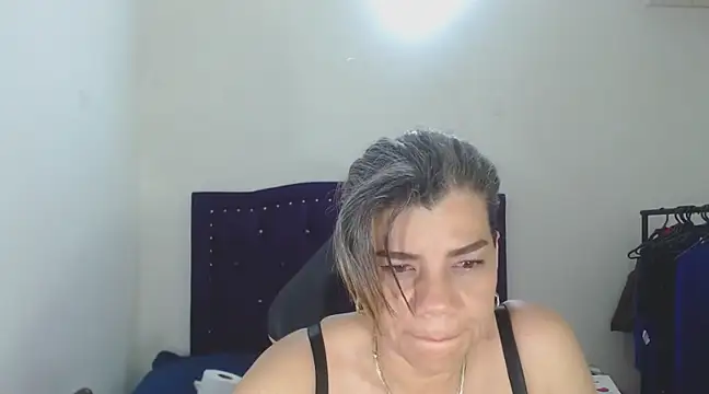 vikyadams online show from 03.19.25