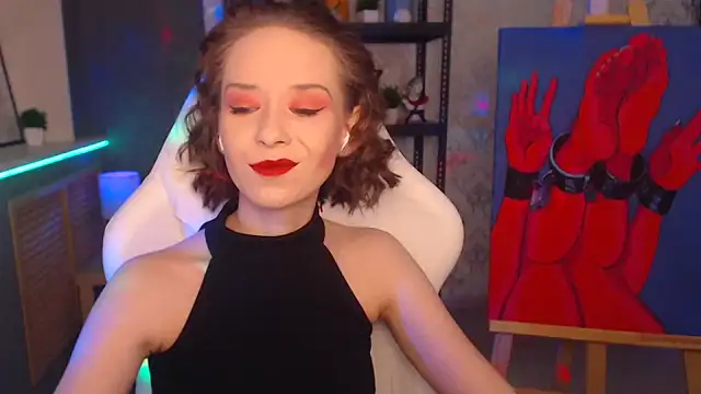 Snapshot of FascinatingEyess chatting on 01.14.25 FascinatingEyess online show from 01.14.25