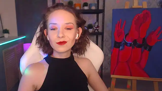 Snapshot of FascinatingEyess chatting on 01.20.25 FascinatingEyess online show from 01.20.25